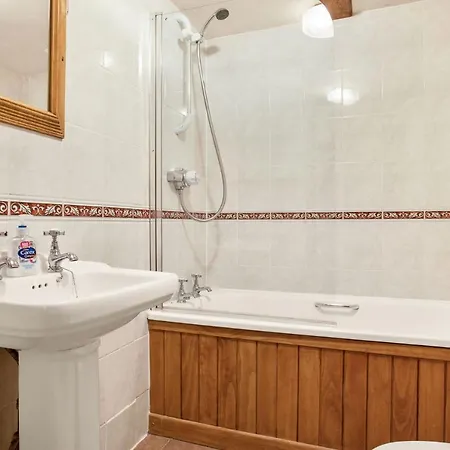 Holiday home The Coppermines Mountain - Carpenters, Millrace, Pelton Wheel, Sleeps 14